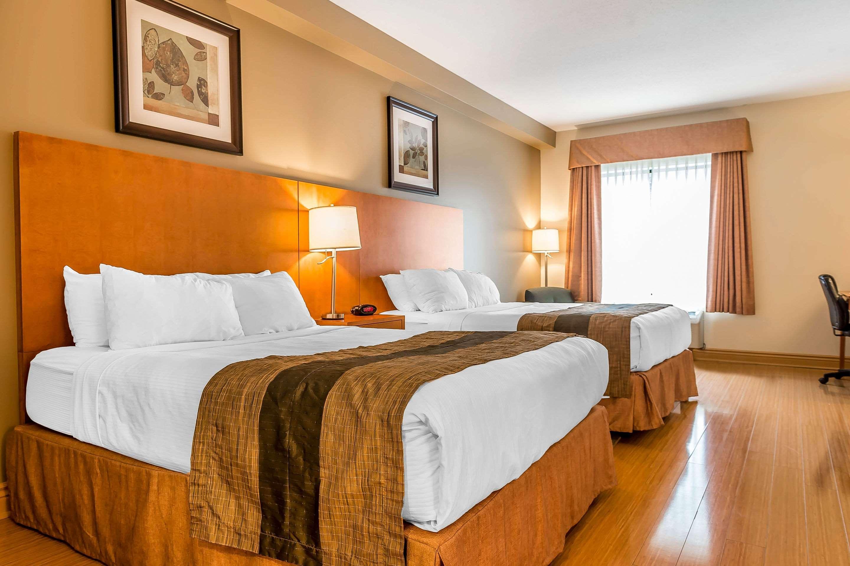Quality Inn & Suites Hawkesbury Exterior photo